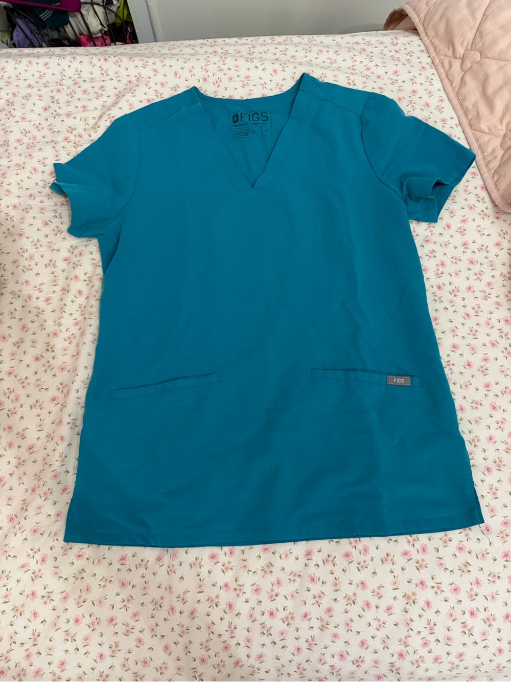 FIGS Teal V-Neck Short Sleeve Scrub Top